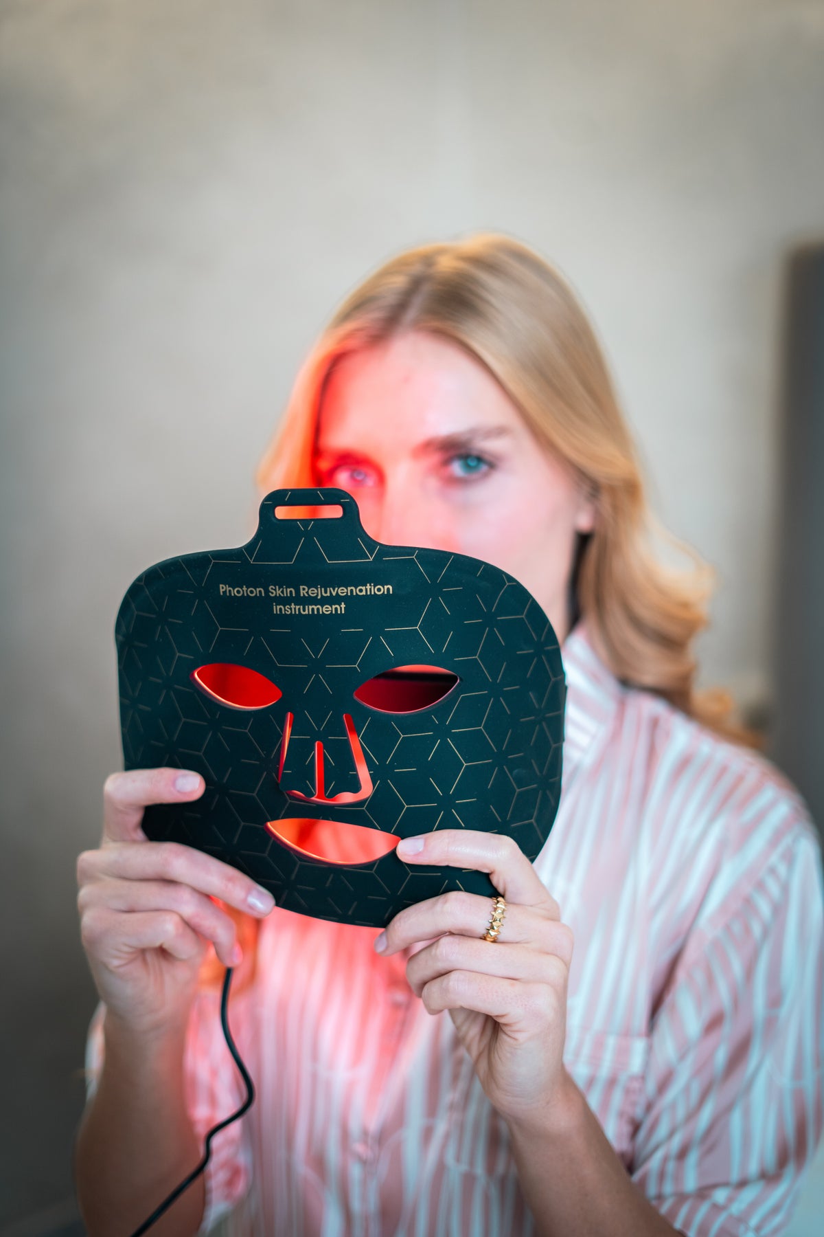 Un masque LED à spectre complet, pensé pour la peau réelle
